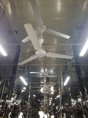 整車VOC環(huán)境測試艙內(nèi)部 整車VOC環(huán)境測試艙內(nèi)部